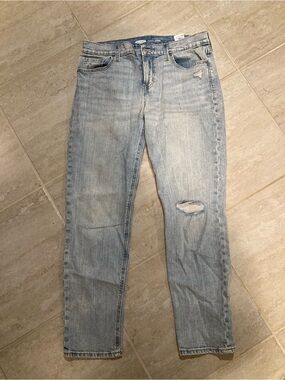 Old Navy Light Wash Straight Leg Jeans with Knee Rip